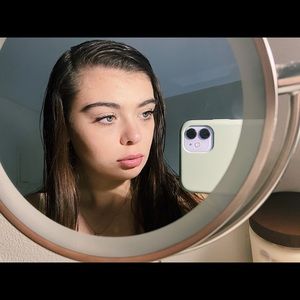 Meet your Posher, Emma